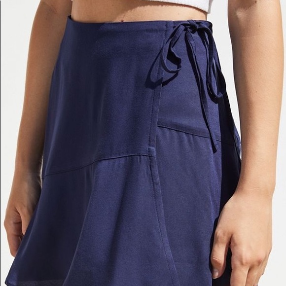 SMALL UO BLUE MINI WRAP SKIRT - Picture 4 of 12